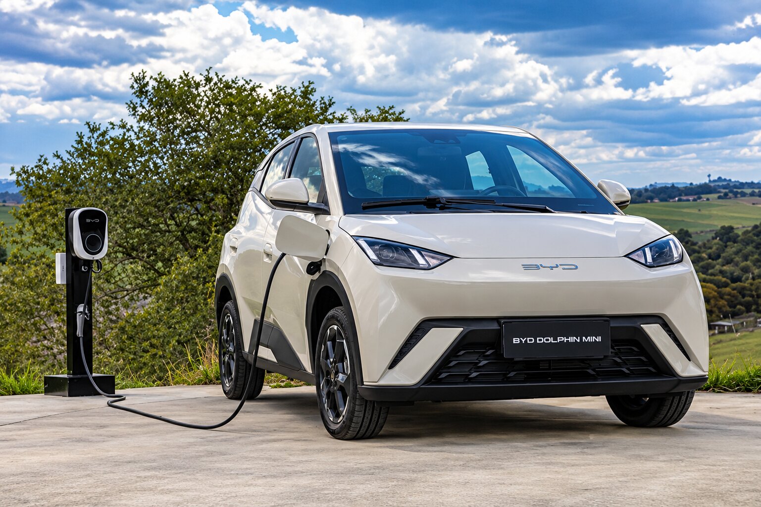 Veículo elétrico em manutenção na oficina ArtecSul
